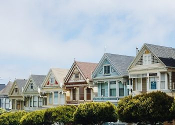 Harus Bisa Saling Mengalah