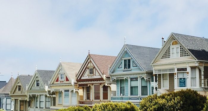 Harus Bisa Saling Mengalah