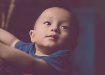 Balita Senang dengan Posisi Menungging