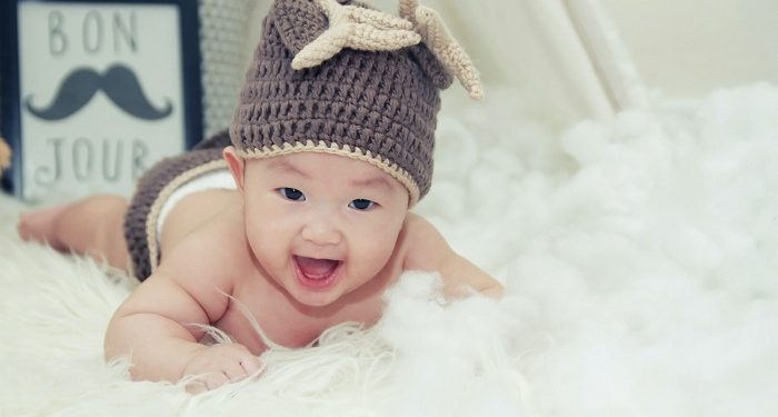 Membersihkan Pantat Bayi