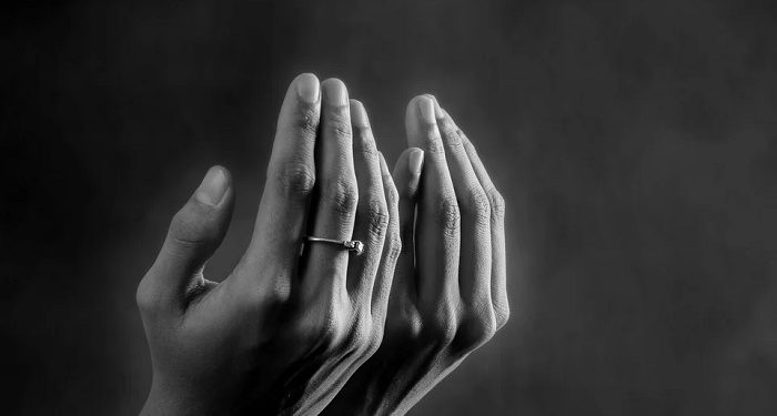 Menghidupkan Hati dengan Berdoa. Berikut Ini Adab Berdoa