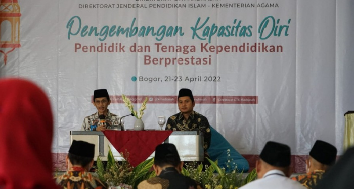 4 Upaya Kembangkan Kapasitas Guru Madrasah