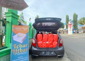 Muslimah Wahdah Bulukumba Berbagi 545 Paket Ifthar Tahap Pertama