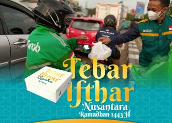 Wujudkan Ramadan Kaffah, Muslimah Wahdah Makassar Bagikan 16850 Paket Ifthar