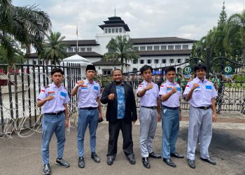 Sekolah Kami Mendidik Para Pemimpin