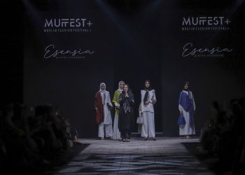 Koleksi Busana Muslim Esensia by Nina Nugroho Tampil di MUFFEST 2022