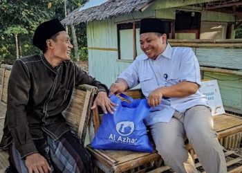 LAZ Al Azhar Salurkan Paket Sembako untuk Guru Ngaji dan Pondok Pesantren