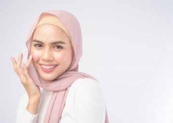 4 Cara agar Kulit Wajah Tetap Terhidrasi dan Terawat selama Puasa Ramadan