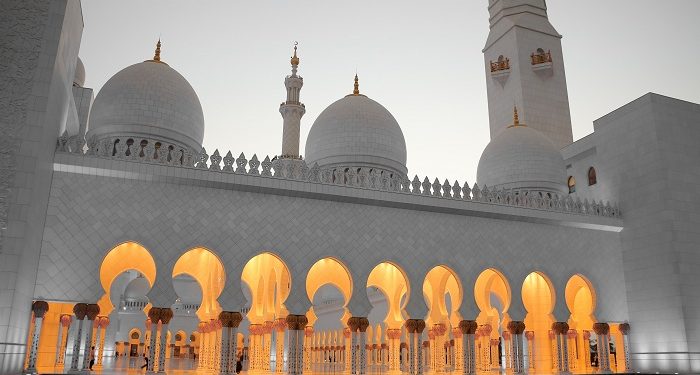 Doa Masuk dan Keluar Masjid