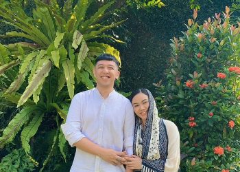 Pengalaman Umrah Tak Terlupakan Bagi Yura Yunita: Suasa Mendadak Tenang Usai Takbir