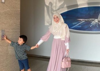 Curahan Hati Larissa Chou Berjuang Sendirian Urus Sang Anak