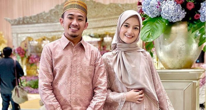 Barakallah, Istri Ustaz Syam Lahirkan Anak Pertama di Bulan Ramadan