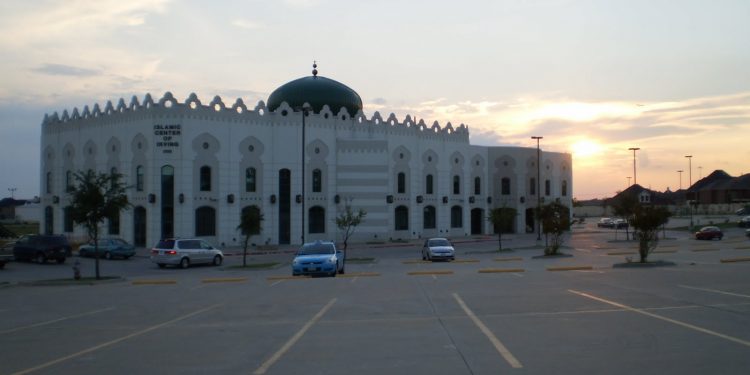 Perayaan Idul Fitri di Texas Diadakan Berbarengan dengan Shalat Jumat