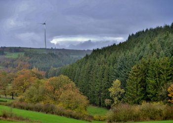 Al-Anfal Ayat 53, Hilangnya Nikmat Karena Ulah Manusia Sendiri