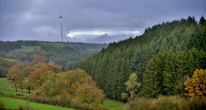 Al-Anfal Ayat 53, Hilangnya Nikmat Karena Ulah Manusia Sendiri