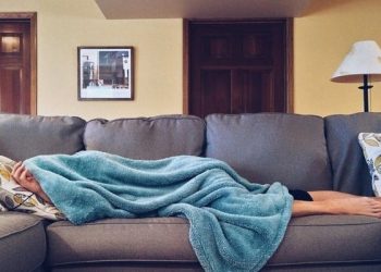 Keutamaan Menjenguk Orang Sakit