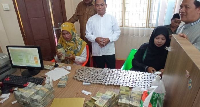 Dari Jualan Siomai, Pasangan Suami Istri di Aceh Daftar Haji Pakai Uang Receh