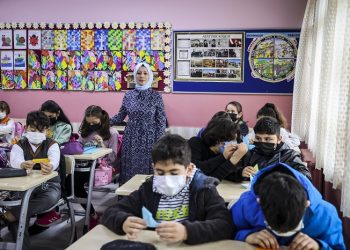 Guru Asal Turki ini Perkenalkan Konsep Agama dengan Origami