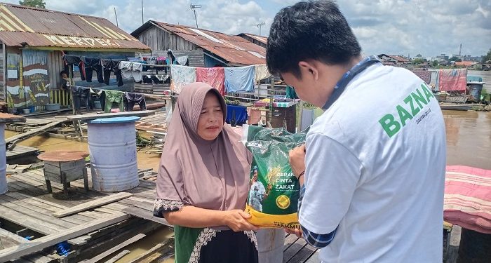 BAZNAS Salurkan Beras Zakat Fitrah ke Pelosok Negeri