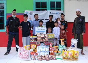 LAZ Al Azhar dan PAM Jaya Kirimkan Paket Sembako ke 20 Panti Asuhan