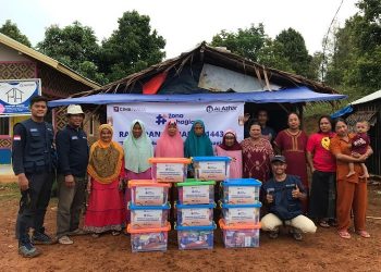 LAZ Al Azhar dan CIMB Niaga Salurkan Ratusan Paket Sembako untuk Penyintas Bencana