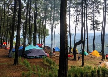 Wisata Berkemah di Bukit Si Kabayan, Cocok untuk Liburan Keluarga