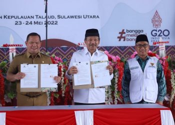 BAZNAS Salurkan Bantuan Jaring untuk Nelayan Perbatasan