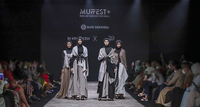 Syukriah Rusydi Luncurkan Koleksi Terbaru dengan Unsur Syari dan Etnik
