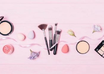 Ketahui 4 Jenis Bedak Sesuai Fungsinya