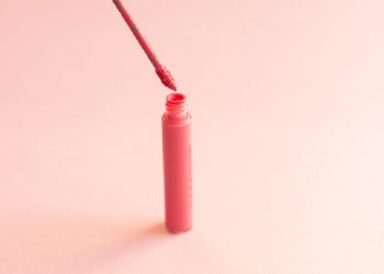 Rekomendasi Lip Tint yang Cocok untuk Remaja