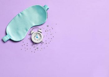 5 Efek Buruk Begadang Bagi Kulit Wajah