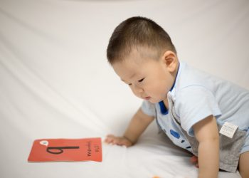 Tips Tummy Time untuk Si Kecil