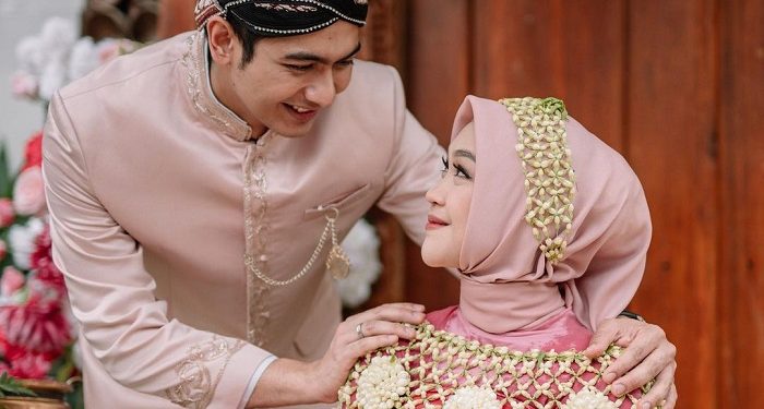 Potret Pengajian dan Siraman 7 Bulanan Ria Ricis