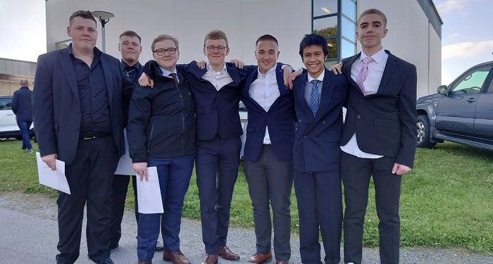 Kesederhanaan Tradisi Kelulusan Sekolah di Norwegia