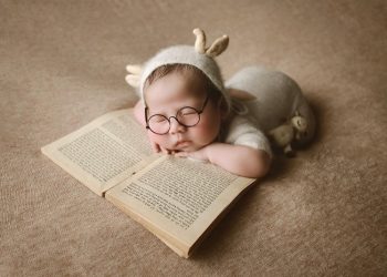 Manfaat Membacakan Buku Kepada Bayi yang Baru