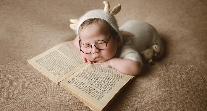 Manfaat Membacakan Buku Kepada Bayi yang Baru