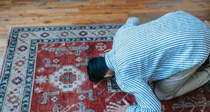 Makna Memperbanyak Sujud