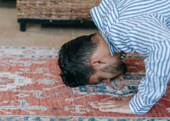Keutamaan Bersujud ketika Membaca Ayat Sajdah