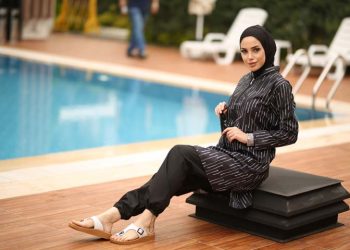 Antara Burkini dan Bikini