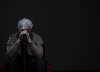 Penyebab Depresi di Usia Tua dan Cara Mengatasinya