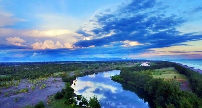 Pantai Laguna Lembupurwo 