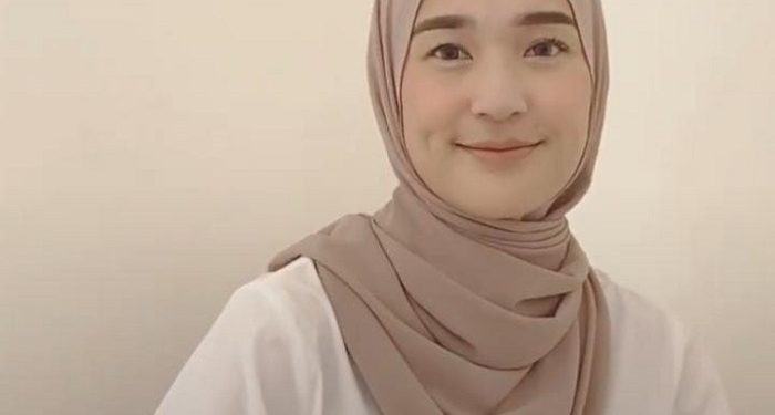Tutorial Pashmina Malaysian Look yang Super Simpel