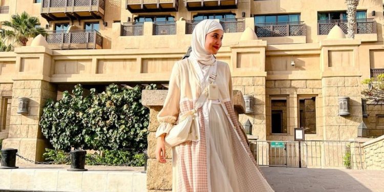 Fashion Item 2 in 1 Bisa Jadi Solusi Tampilan Kece