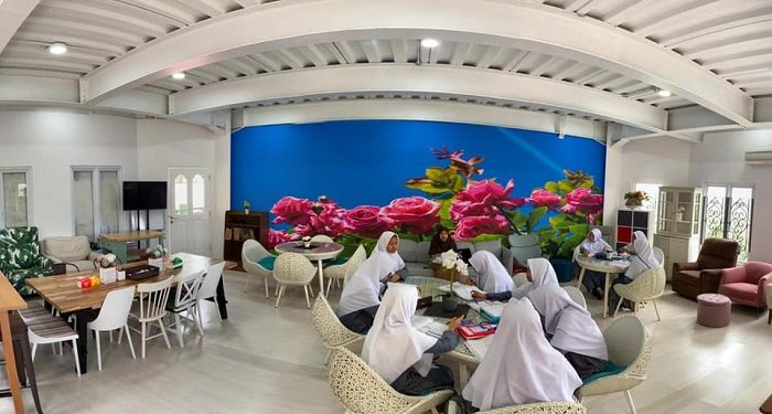 Masukin Anak ke Pesantren Jauh Lebih Baik