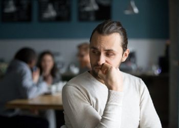 Mengobati Dengki dengan Ilmu dan Amal