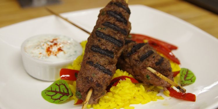 Rumah Makan Babiambo Tidak Sesuai Etika Bisnis Orang Minang