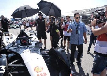 Balap Politik Formula E