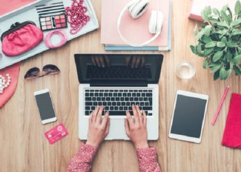 Tips Makeup Minimalis dan on Point Saat ke Kantor