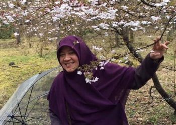 Berita Bahagia Orang Lain