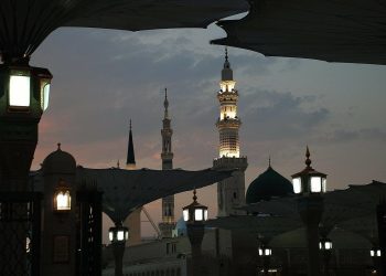 Malam Nisfu Sya'ban termasuk Bidáh atau Tidak?